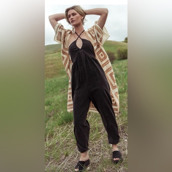 NWT Boheme Trixie black jumpsuit in size L. Halter neck elastic back. Wide leg - Picture 2 of 15